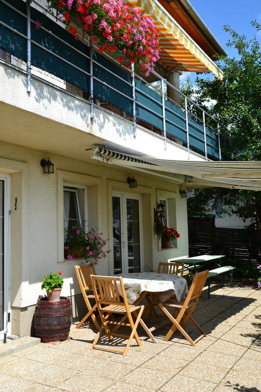 Anna Apartment บูดาโอร์ช ภายนอก รูปภาพ